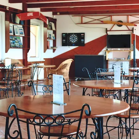 Airport Es Elmenykoezpont 4* Matko
