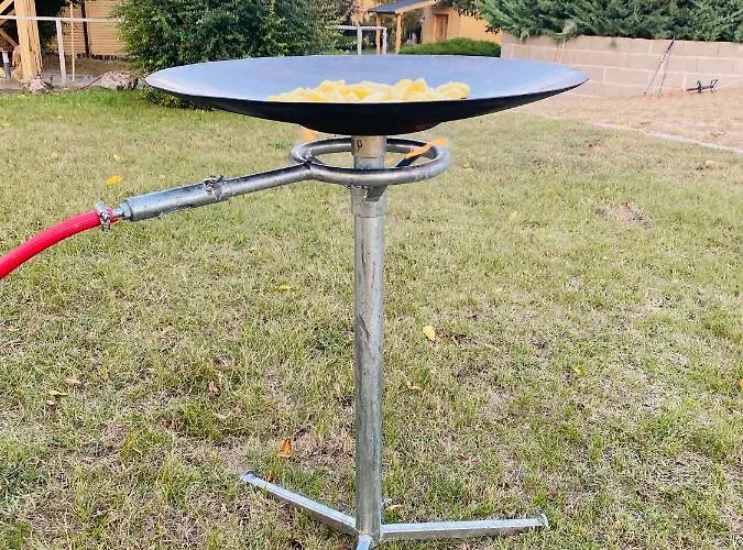 Airport Es Elmenykoezpont B&B Matko